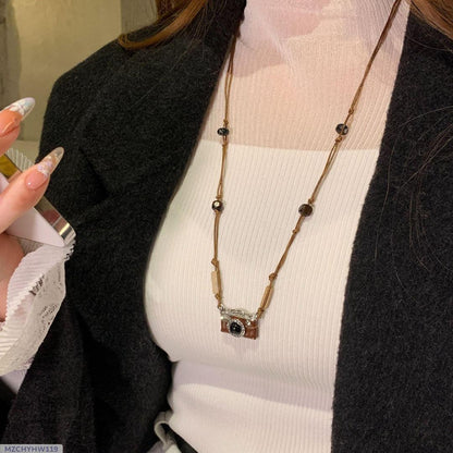 Vintage Camera Necklace – A Perfect Gift for Photography Lovers