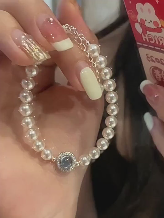 Luxe Moonlight Pearl Bracelet